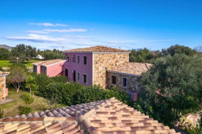 ISS Travel, La Ginestra - 2-bedroom apartment with terrace and view over Tavolara Island San Teodoro